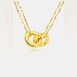 Linked Ring Pendant Chain Necklace